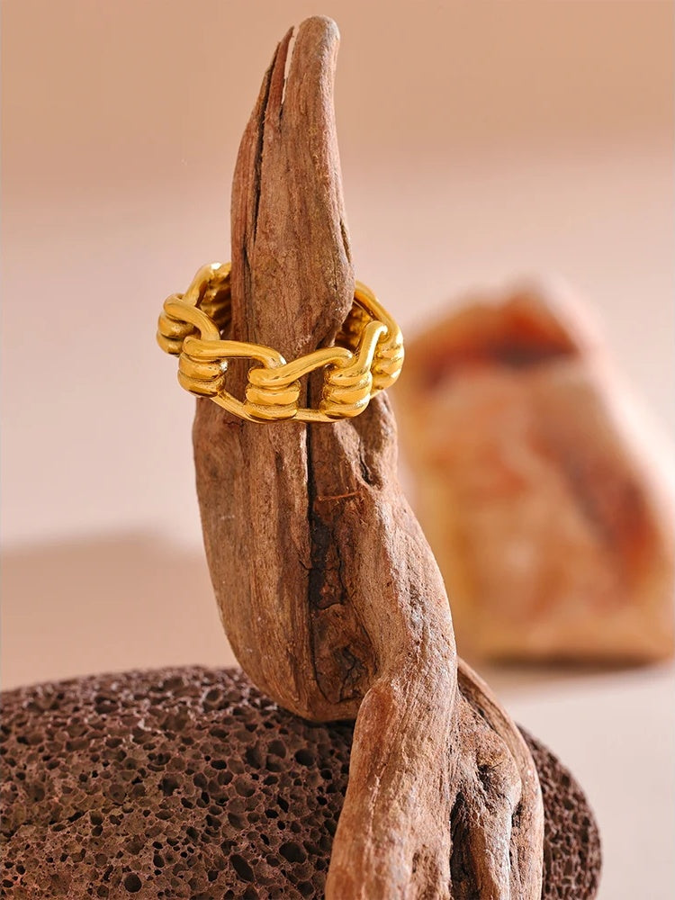Chain hollow minimalist statement fashion ring - product image