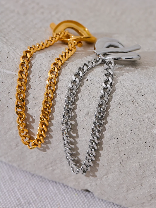 Chain toggle-clasps link statement bracelet - product image