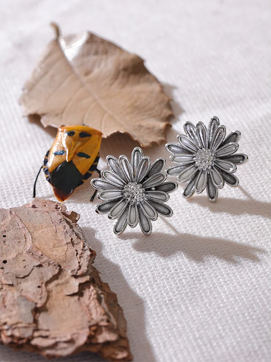 Chrysanthemum flower stud earrings - product image