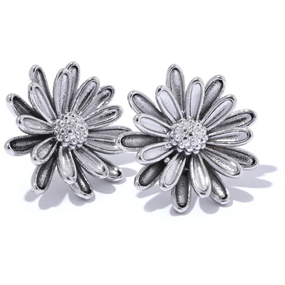 Chrysanthemum flower stud earrings - product image