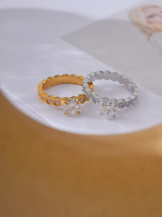 Classic bling cubic zirconia prong ring - product image