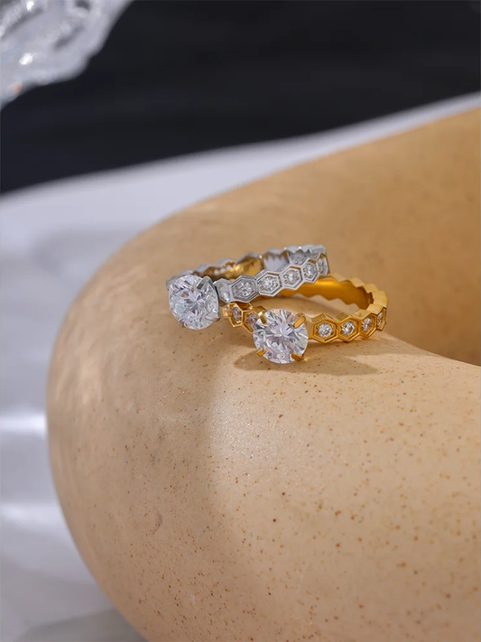 Classic bling cubic zirconia prong ring - product image