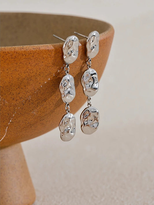 Comfortable hammered drop textured earrings - product image