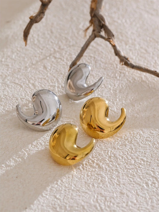 Comma water drop daily stud earrings - product image