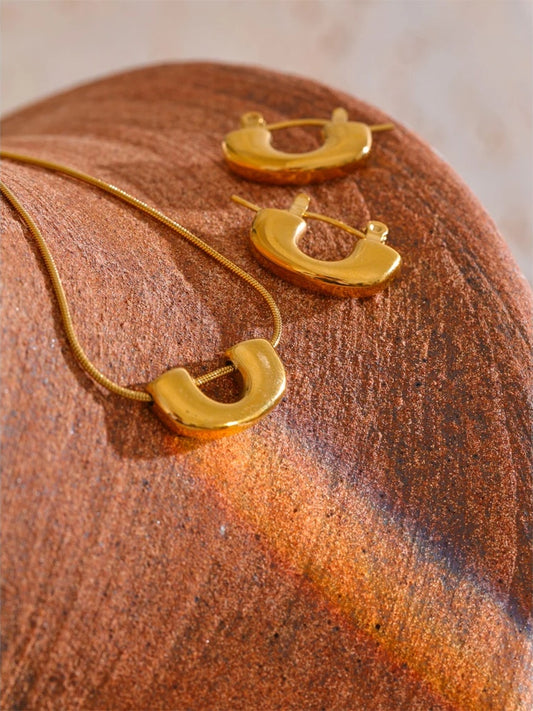 Creative metal u-shape pendant necklace earrings set - product image