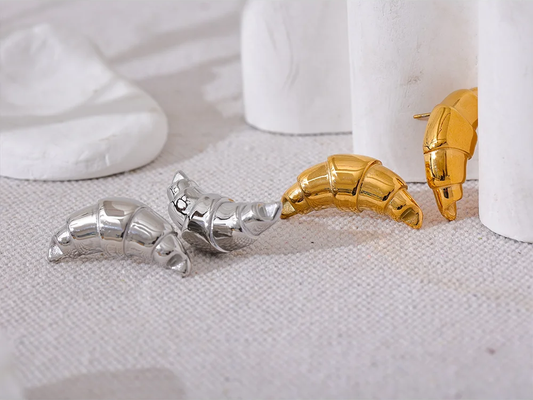 Croissant stud earrings gold stainless steel - product image