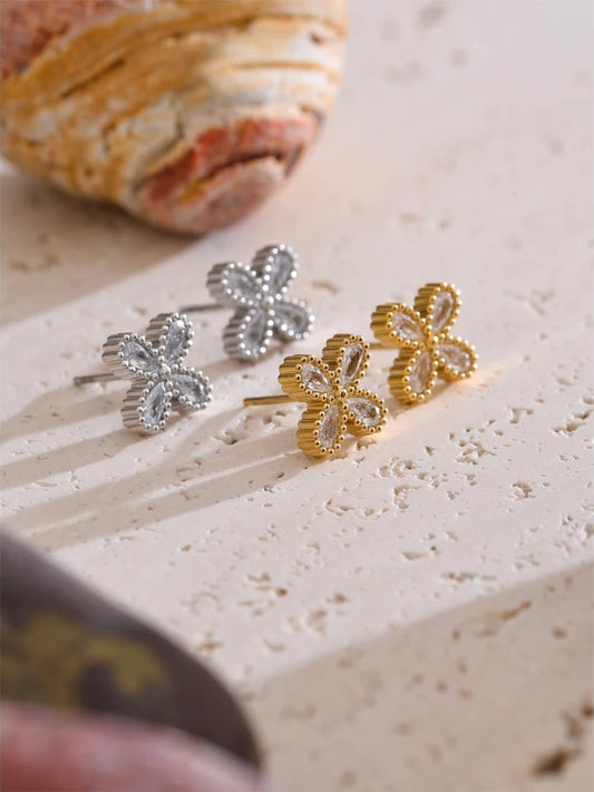 Cubic zirconia flower small stud earrings - product image