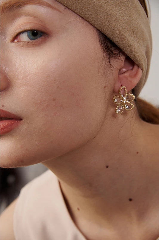 Cubic zirconia flower stud earrings - product image