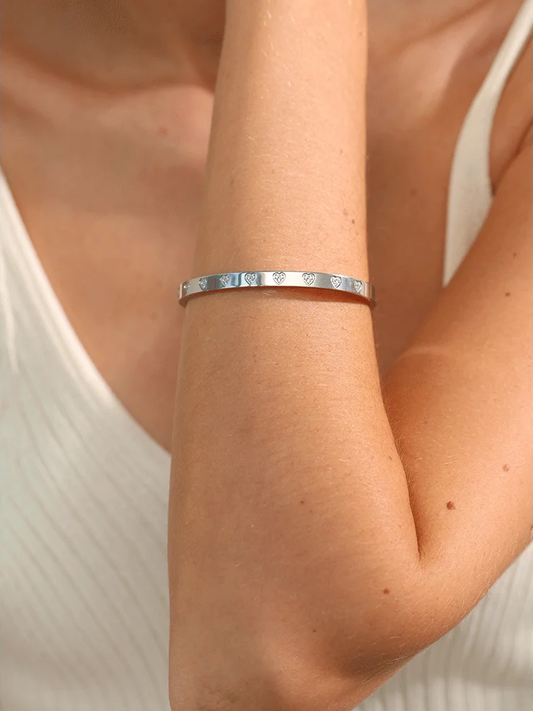 Cubic zirconia heart pattern fashion bangle bracelet - product image