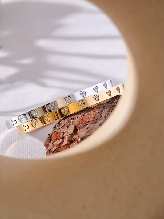 Cubic zirconia heart pattern fashion bangle bracelet - product image