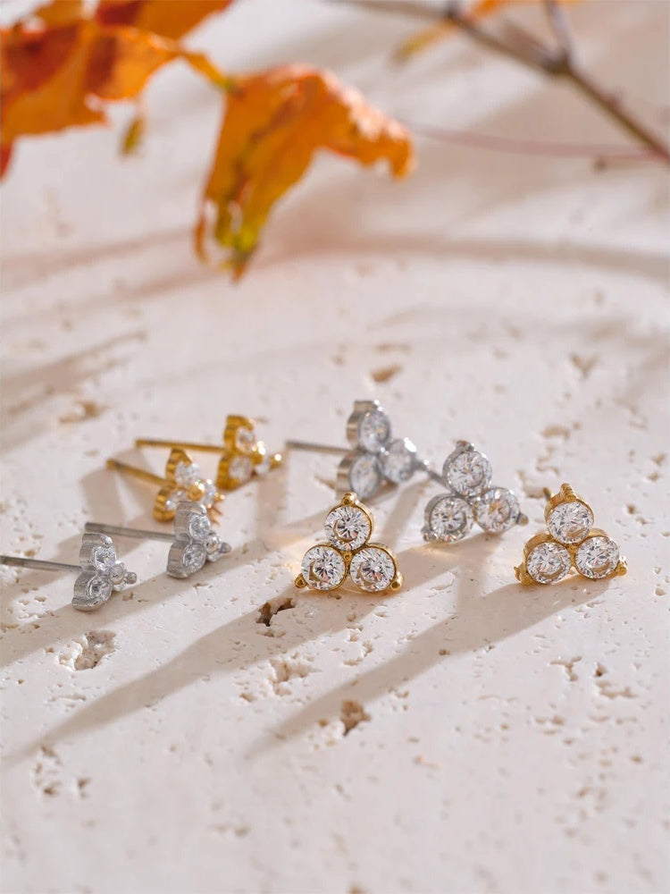 Cubric zirconia flower stud earrings push-back women - product image