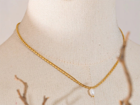 Double-layered chain natural pearl minimalist pendant - product image