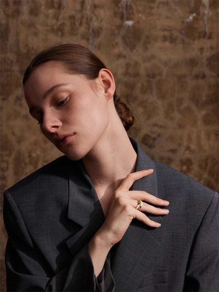 Exquisite beige enamel fashion ring - product image