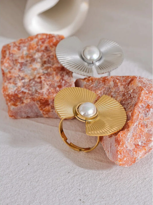 Fan flowers pearl simulated tension ring - product image