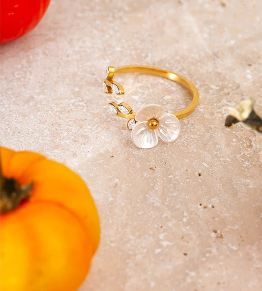 Fashion zirconia resin adjustable flower ring - product image