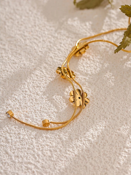 Flower chain necklace bracelet set gold color - product image