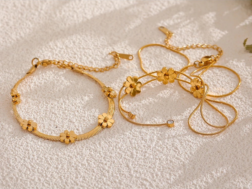 Flower chain necklace bracelet set gold color - product image