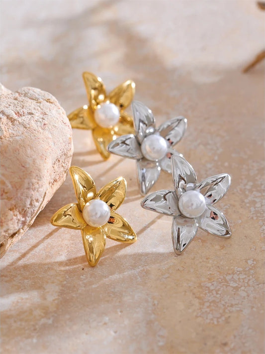 Flower imitation pearl stud earrings - product image