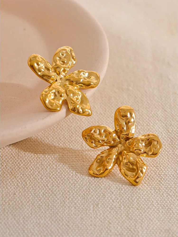 Flower metal cast stud earrings push-back women - product image