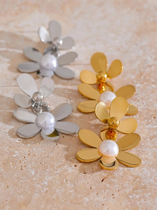 Glossy flower pearl drop earrings women - product image