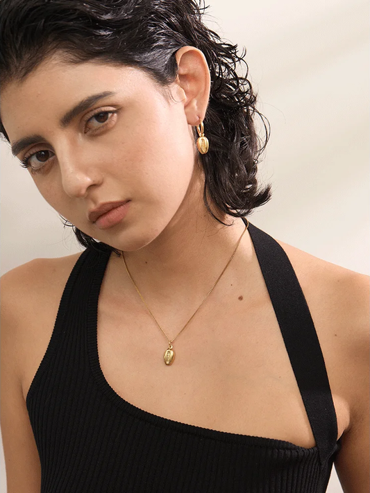 Gold color metal shell hoop earrings necklace set - product image