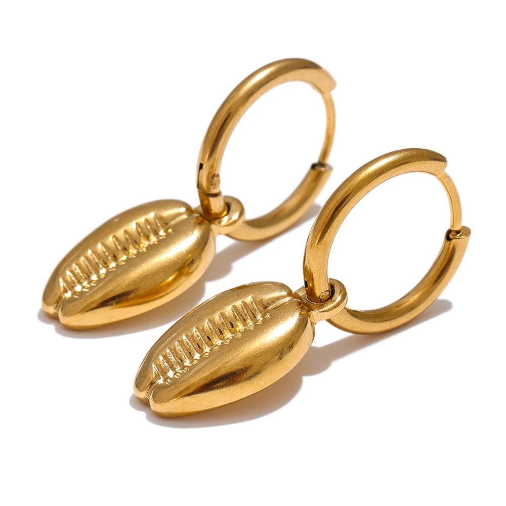 Gold color metal shell hoop earrings necklace set - product image