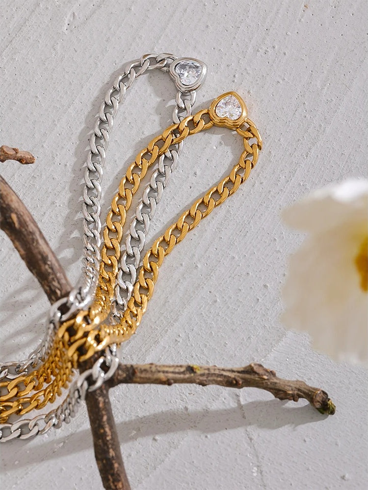 Golden chain link heart bling zirconia necklace - product image