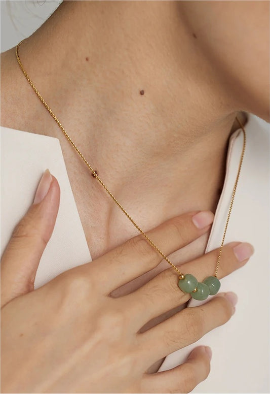 Green aventurine modern pendant collar necklace - product image