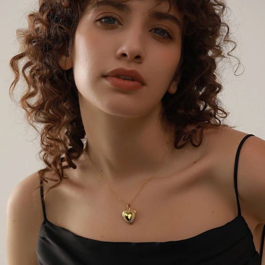 Heart pendant drop photo frame necklace women - product image