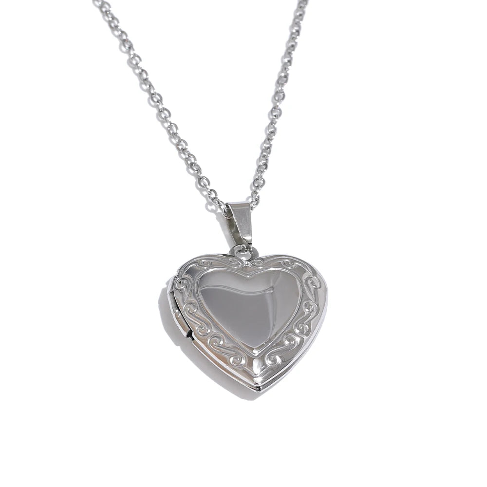 Heart pendant drop photo frame necklace women - product image