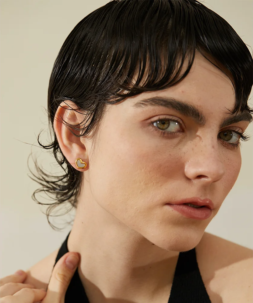 Heart shell stud earrings women - product image