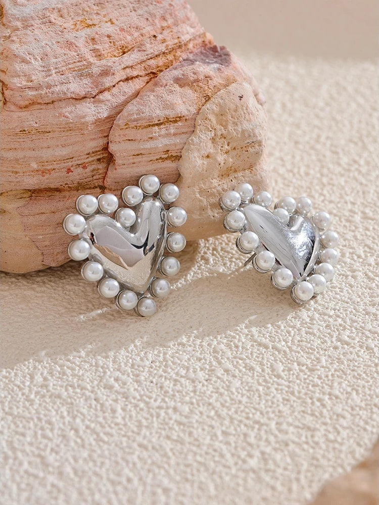Heart simulated pearl push-back stud earrings - product image