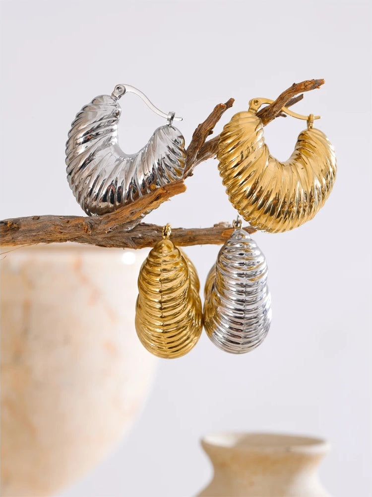 Hollow chunky metal hoop earrings - product image