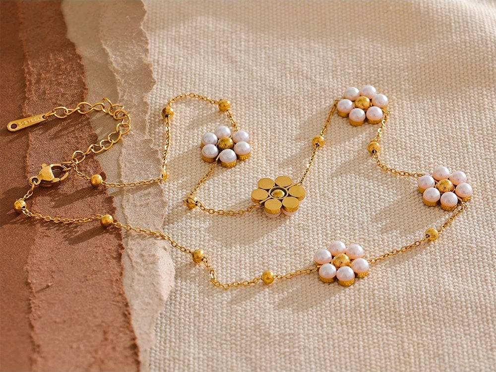 Imitation pearl flower beads chain pendant necklace - product image