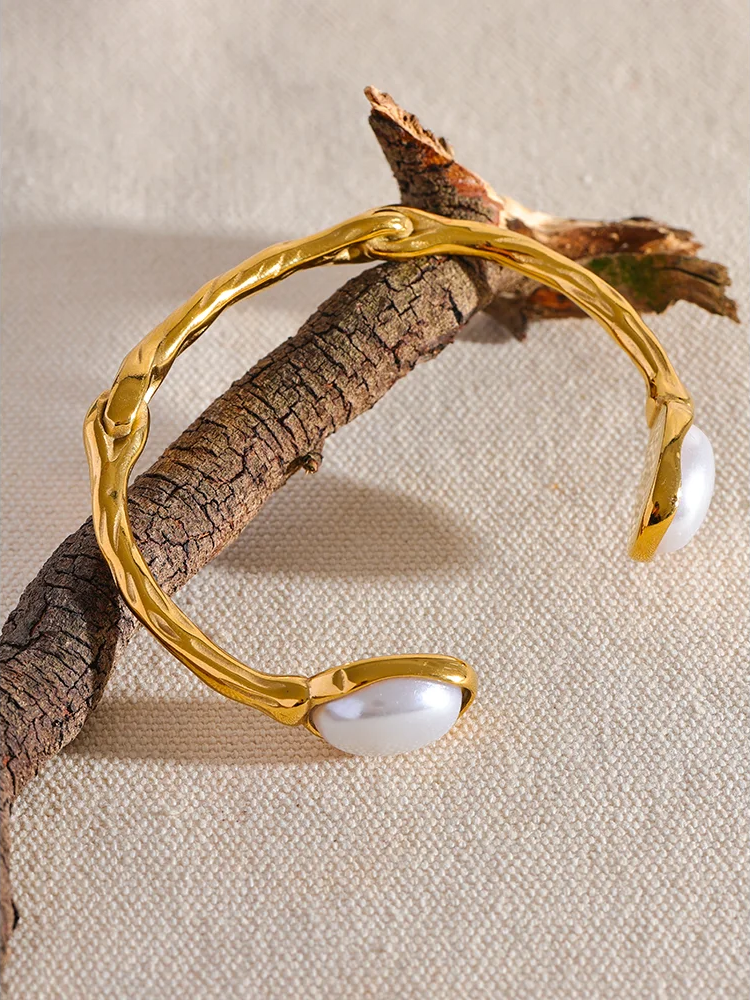Imitation pearl minimalist gold color cuff women bracelet - product image
