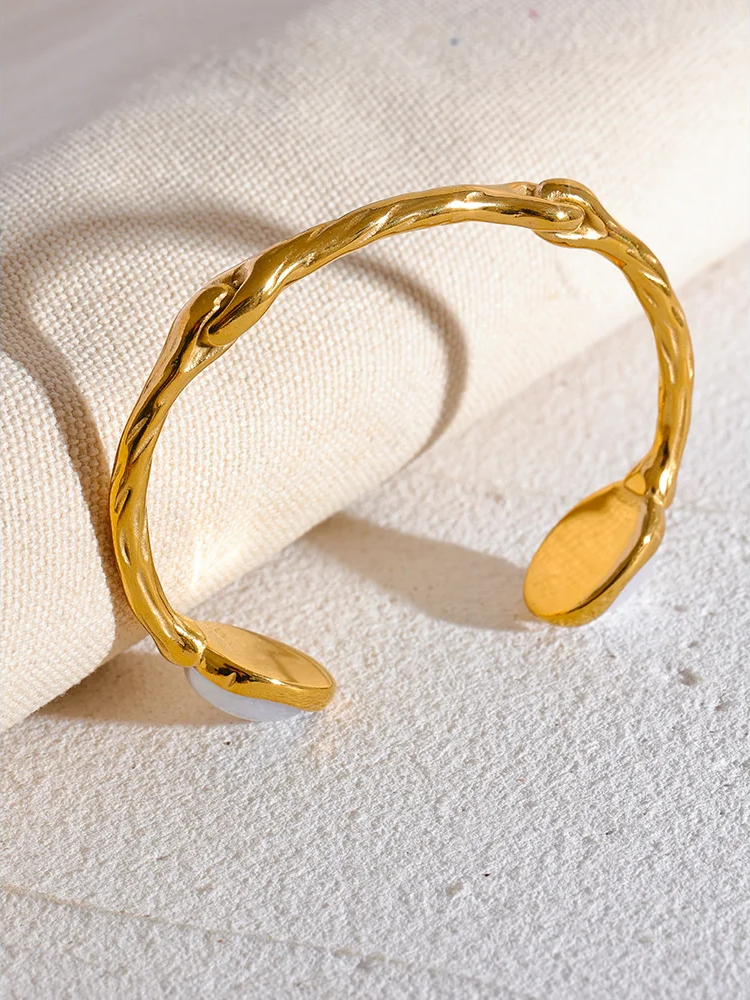 Imitation pearl minimalist gold color cuff women bracelet - product image