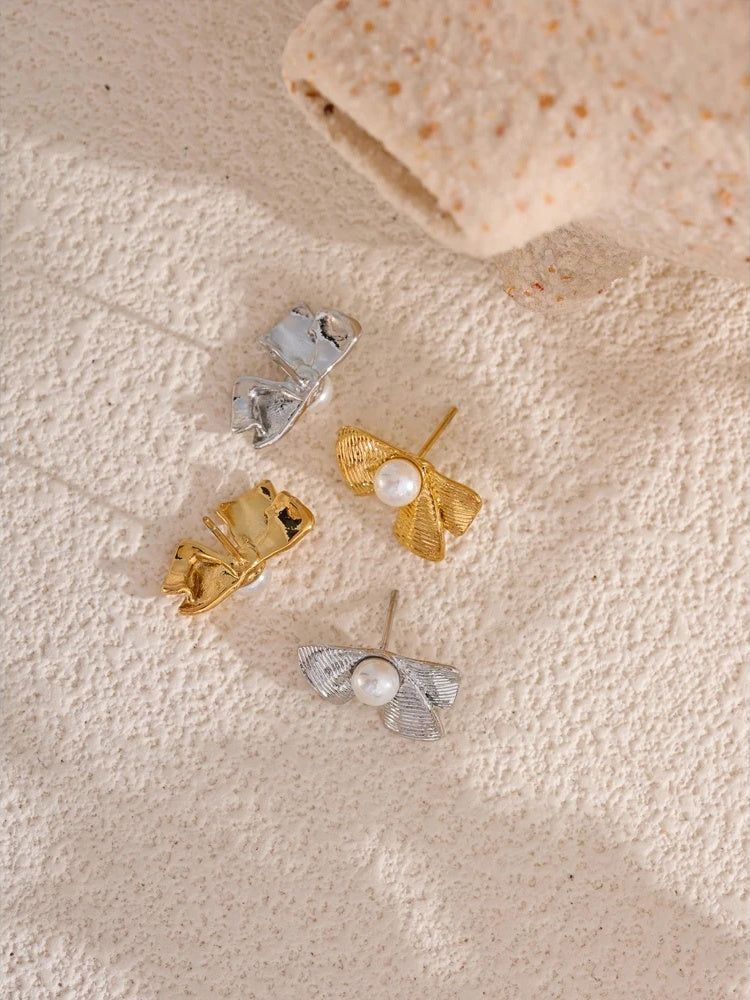 Imitation pearls bowknot stud earrings - product image