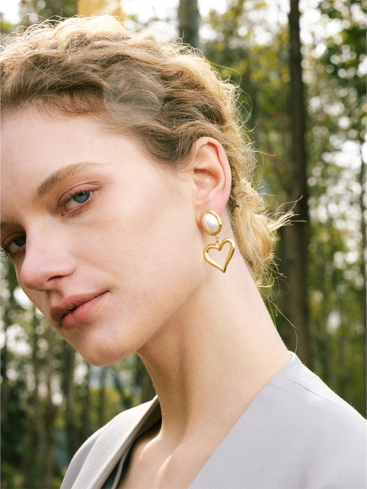 Imitation pearls heart drop earrings - product image