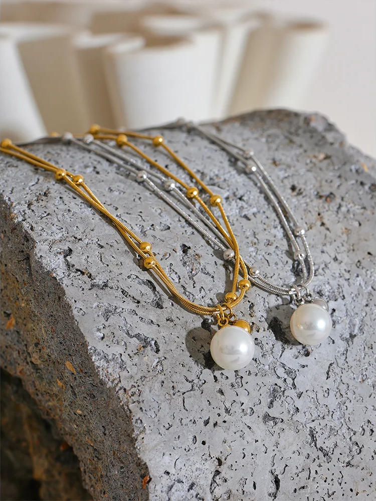 Imitation pearls round beads necklace - product image