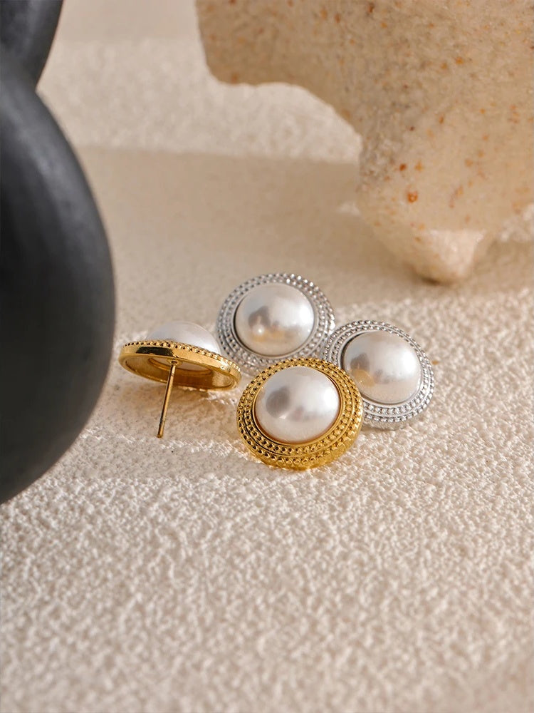 Imitation pearls round classic stud earrings - product image