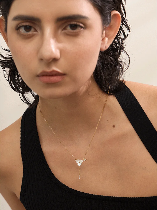 Imitation shell flower zircon pendant necklace - product image