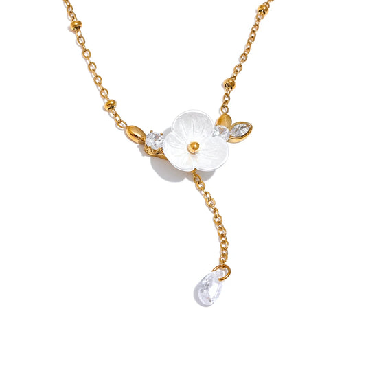 Imitation shell flower zircon pendant necklace - product image