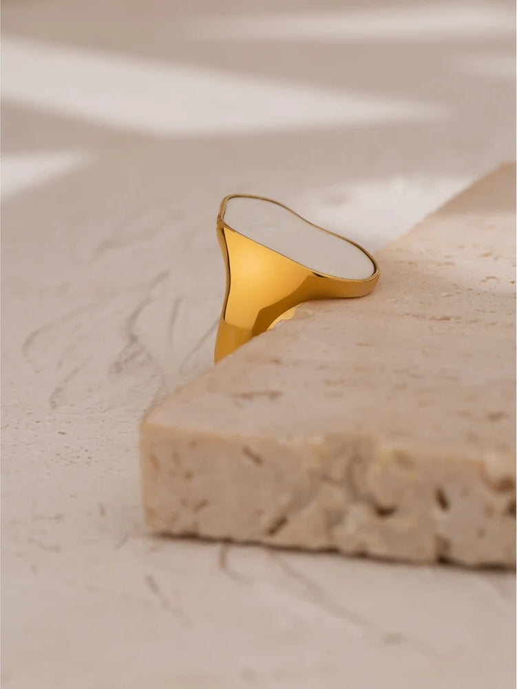 Irregular natural shell vintage minimalist ring - product image