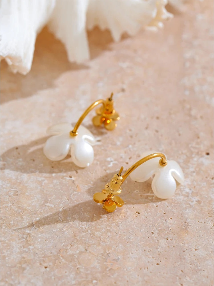Korean style pearl resin flower zircon earrings - product image