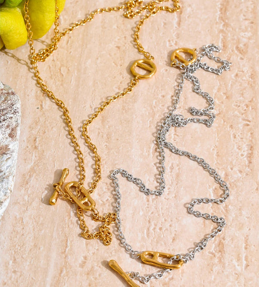 Long chain toggle-clasp distinctive necklace - product image