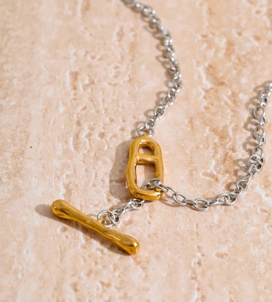 Long chain toggle-clasp distinctive necklace - product image