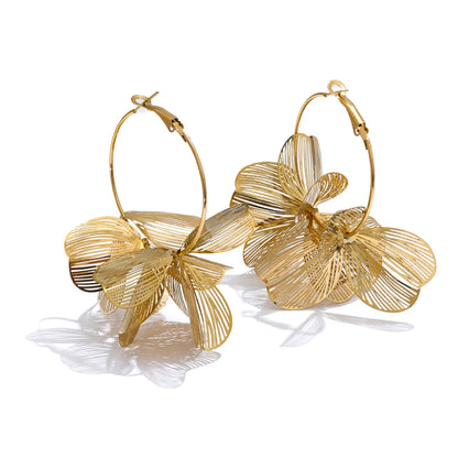 Metal flower big hoop eye-catching earrings - product image