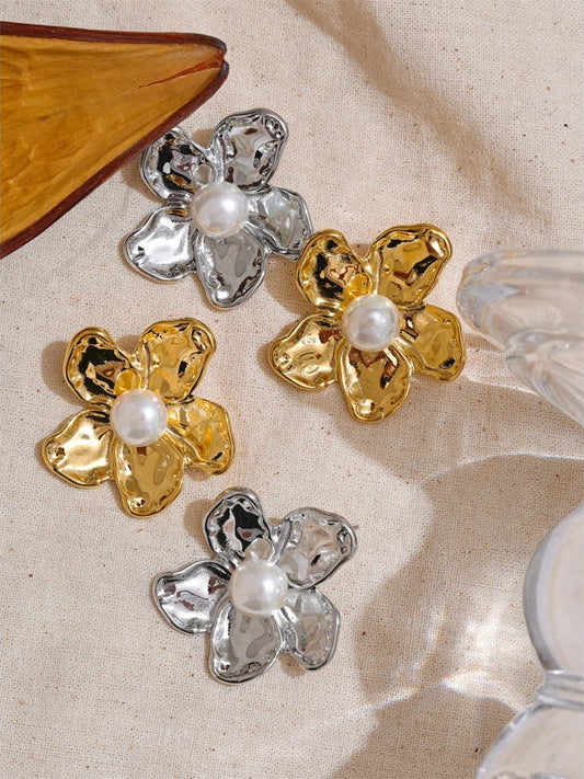 Metal flower simulated pearl stud earrings - product image