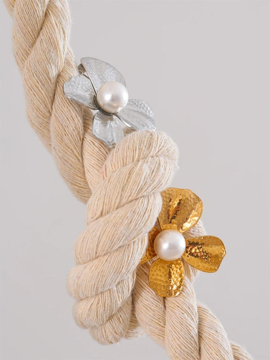 Metal flower simulated pearls brooch pin - product image