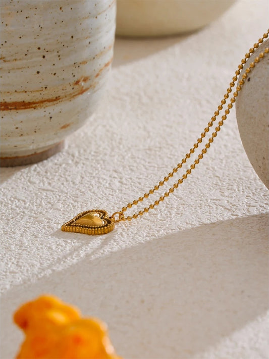 Metal heart love pendant necklace - product image